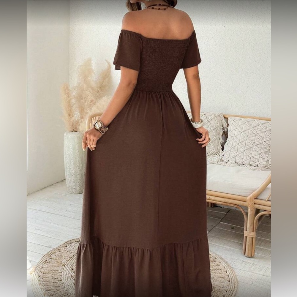 Elegant Brown Off-Shoulder Maxi Dress - Picture 2 of 5